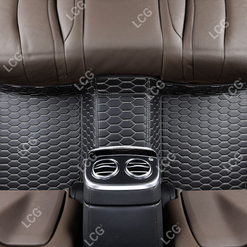 BLACK & WHITE STITCHING HONEY COMB LUXURY CAR MATS SET